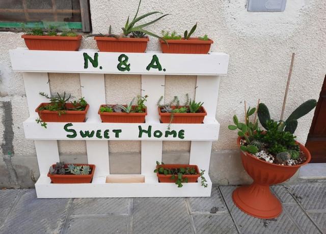 N. & A. Sweet * Lucca